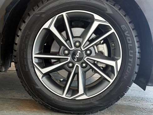 Used 2024 Kia Forte LXS image 11