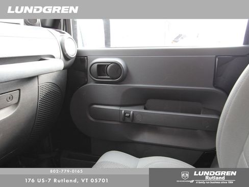 Used 2007 Jeep Wrangler Unlimited Sahara w/ Dual Top Group image 24