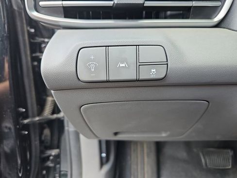 Used 2022 Hyundai Elantra SEL w/ Convenience Package FWD image 24