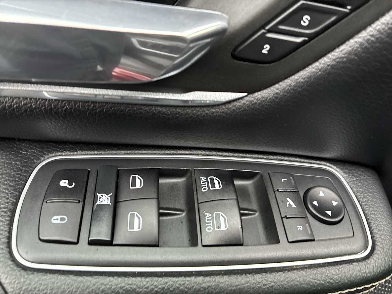 Used 2020 RAM 1500 Laramie w/ Sport Appearance Package AWD/4WD image 15
