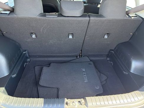 Used 2025 Kia Soul LX w/ LX Technology Package FWD image 19