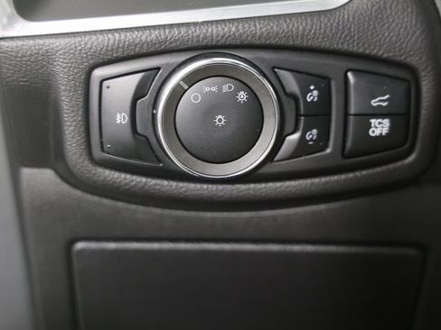 Used 2024 Ford Edge Titanium image 23