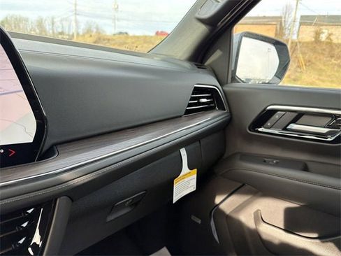 New 2026 Chevrolet Suburban Z71 w/ Comfort Package image 54