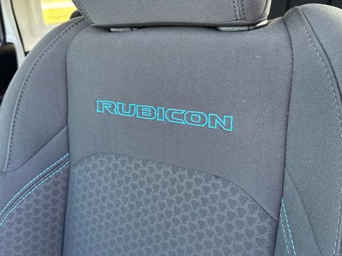 Used 2024 Jeep Wrangler Unlimited Rubicon 4xe image 25