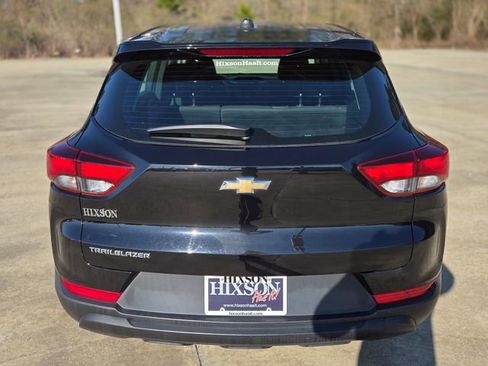 Used 2021 Chevrolet TrailBlazer LS image 4