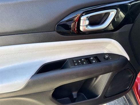 Used 2024 Jeep Compass Limited image 21