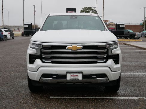 Used 2025 Chevrolet Silverado 1500 High Country w/ Technology Package image 4