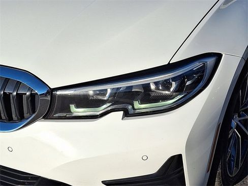 Used 2019 BMW 330i xDrive Sedan w/ Convenience Package image 10