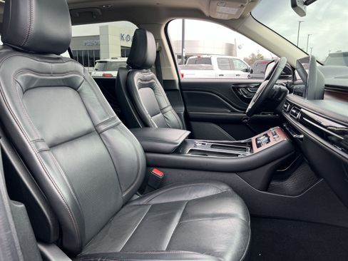 Used 2024 Lincoln Aviator Reserve AWD/4WD image 25