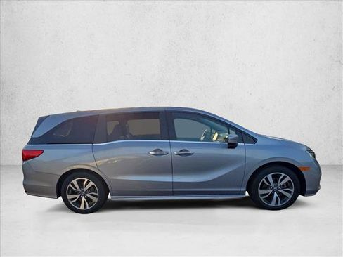 Used 2022 Honda Odyssey Touring image 4
