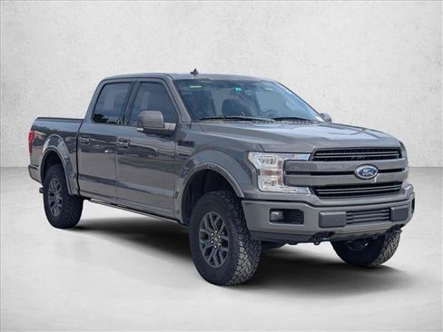 Used 2018 Ford F150 Lariat w/ Equipment Group 502A Luxury AWD/4WD image 3