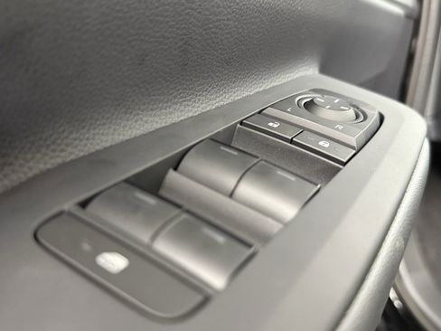 New 2026 Toyota Prius SE image 14