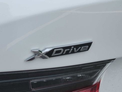 Used 2025 BMW 330i xDrive Sedan w/ Premium Package AWD/4WD image 30