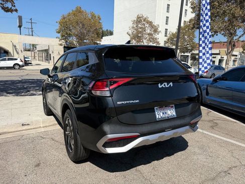 Used 2023 Kia Sportage LX AWD/4WD image 13