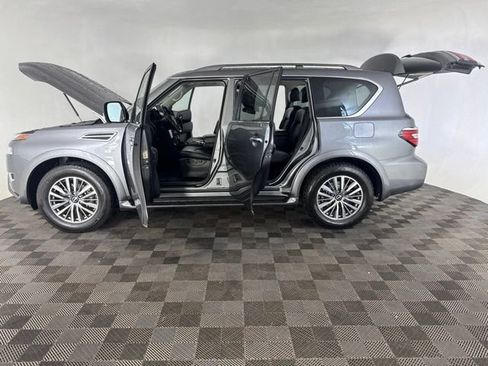 Used 2021 Nissan Armada SL w/ Captain's Chairs Package RWD image 9