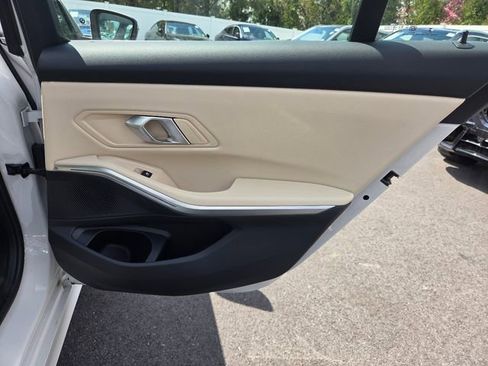 Used 2025 BMW 330i xDrive Sedan w/ M Sport Package AWD/4WD image 31
