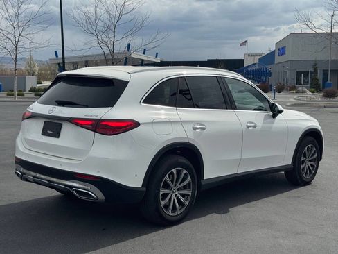 Used 2024 Mercedes-Benz GLC 300 4MATIC image 7