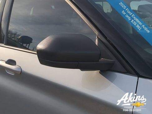 Used 2025 Ford Explorer Active w/ Active Comfort Package image 11