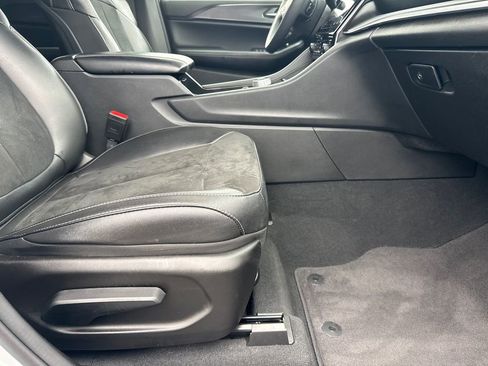 Used 2024 Jeep Grand Cherokee Altitude image 13