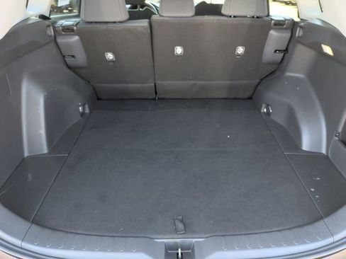 Used 2025 Toyota RAV4 LE FWD image 33