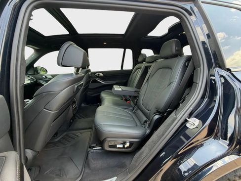 Used 2021 BMW X7 M50i w/ Executive Package AWD/4WD image 17