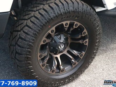 Used 2016 Jeep Wrangler Unlimited Sahara AWD/4WD image 7