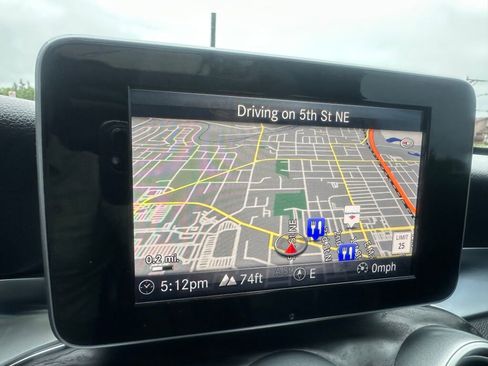 Used 2017 Mercedes-Benz C 300 4MATIC Sedan image 21