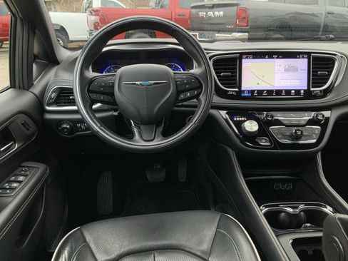 Used 2021 Chrysler Pacifica Limited w/ S Appearance Package image 30