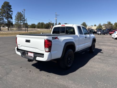 Used 2021 Toyota Tacoma SR w/ SX Package image 4