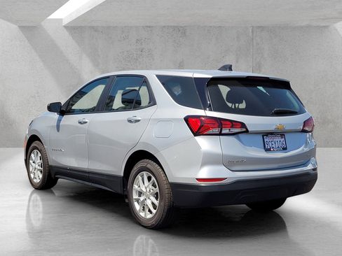Used 2022 Chevrolet Equinox LS w/ LPO, Floor Liner Package AWD/4WD image 6