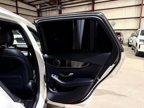 Used 2018 Mercedes-Benz GLC 300 image 20
