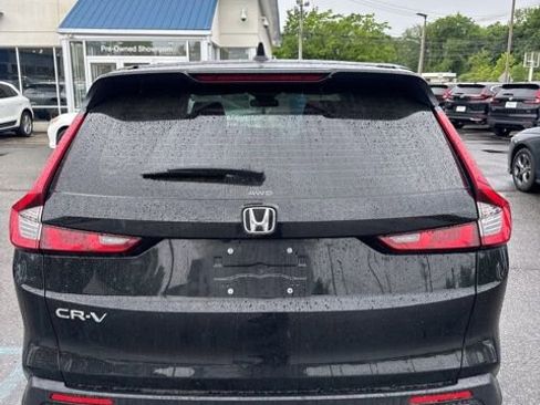 Used 2024 Honda CR-V LX image 5