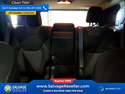 Used 2017 Jeep Cherokee Latitude w/ Comfort/Convenience Group AWD/4WD image 13