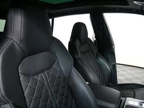 Used 2024 Audi SQ8 Prestige image 25