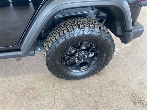 Certified 2025 Jeep Wrangler Willys 4xe image 10