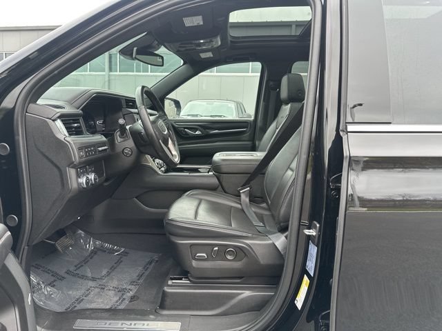 Used 2024 GMC Yukon XL Denali AWD/4WD image 21