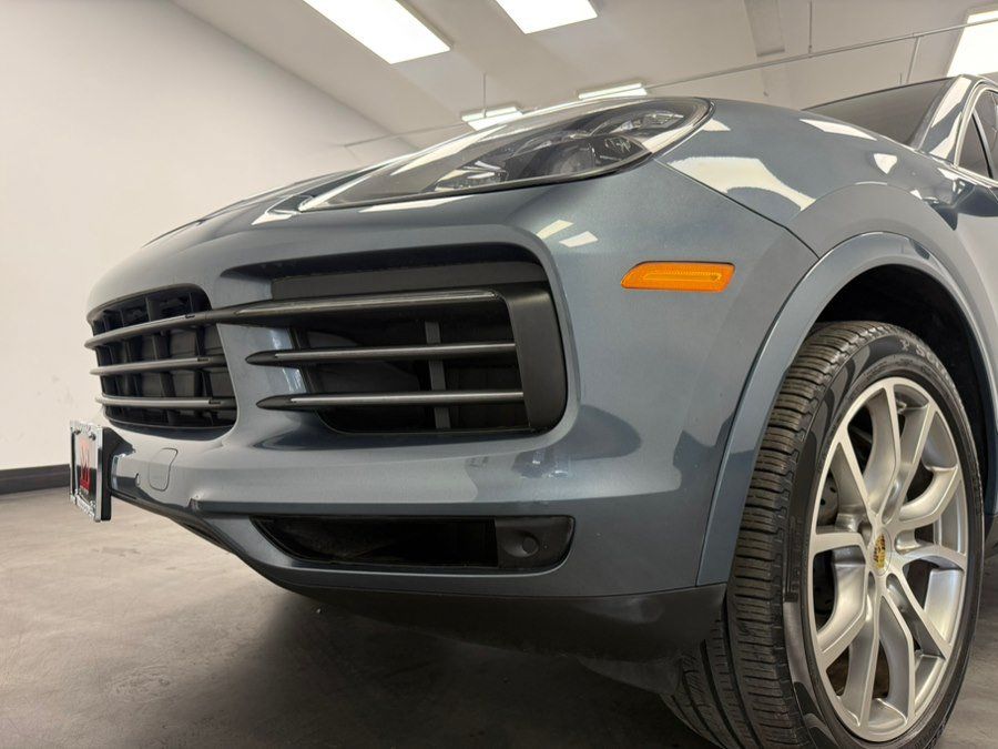 Used 2019 Porsche Cayenne S w/ Premium Plus Package AWD/4WD image 15