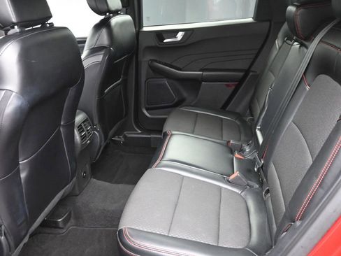 Used 2024 Ford Escape ST-Line image 11