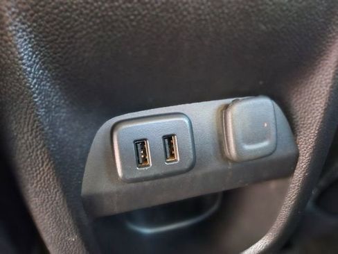 Used 2017 Chevrolet Colorado Z71 image 29