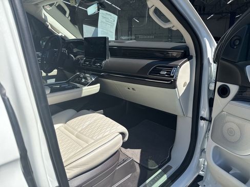 Used 2022 Lincoln Navigator L Black Label image 12