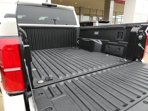 Used 2024 Toyota Tacoma TRD Off-Road image 14