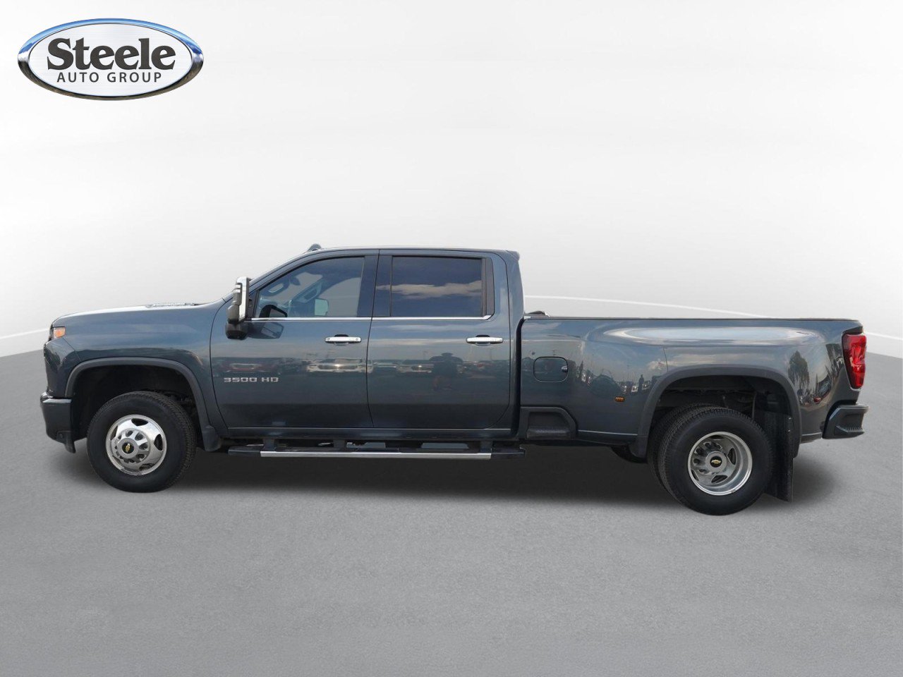 Certified 2020 Chevrolet Silverado 3500 High Country w/ Technology Package AWD/4WD image 4
