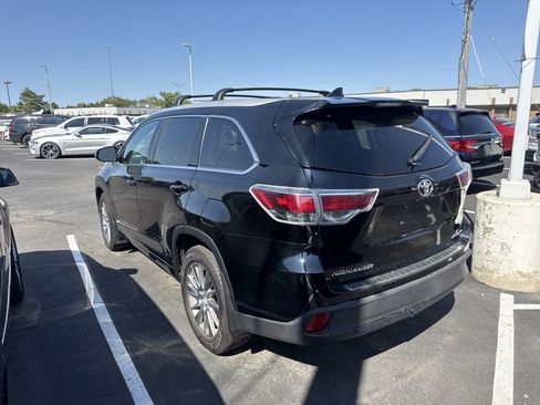 Used 2015 Toyota Highlander XLE AWD/4WD image 6