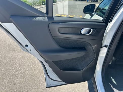 Used 2025 Volvo XC40 B5 Plus AWD/4WD image 16