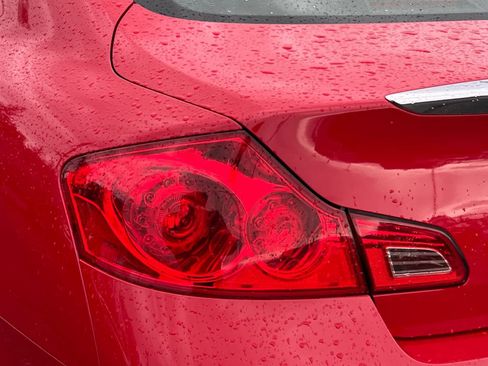 Used 2012 INFINITI G37 Journey w/ Premium Pkg image 15