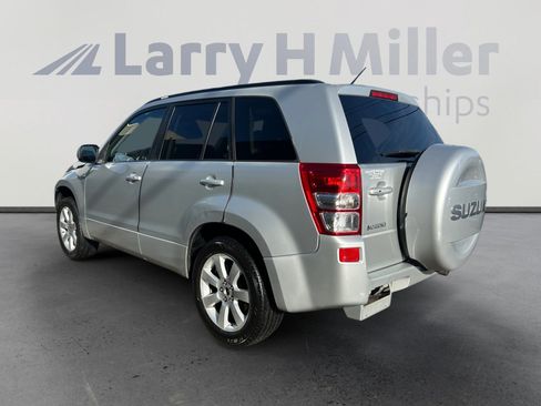 Used 2010 Suzuki Grand Vitara Limited image 4