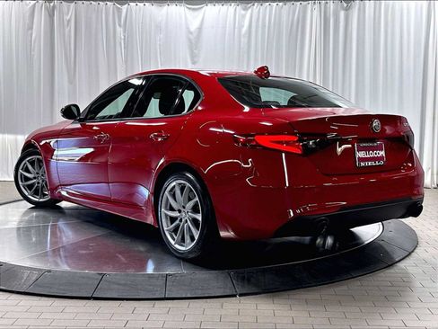 Used 2022 Alfa Romeo Giulia Sprint RWD image 3