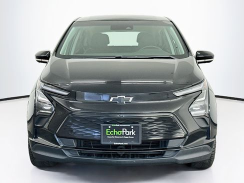 Used 2023 Chevrolet Bolt LT w/ Infotainment Package FWD image 2