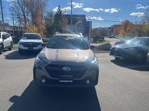 Used 2023 Subaru Outback Premium image 8