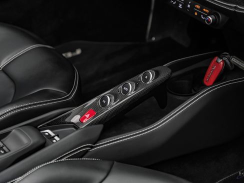Used 2022 Ferrari F8 Tributo RWD image 69